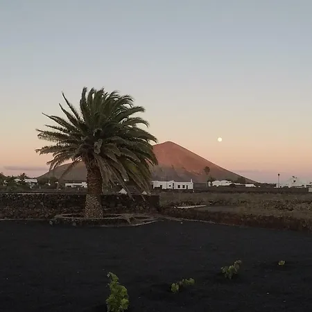 Mirador De Volcanes Holiday home